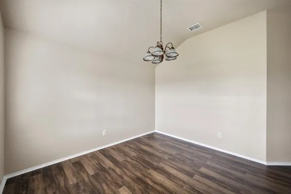 $2,300 | 812 Sierra Circle Drive, Burleson, TX 76028