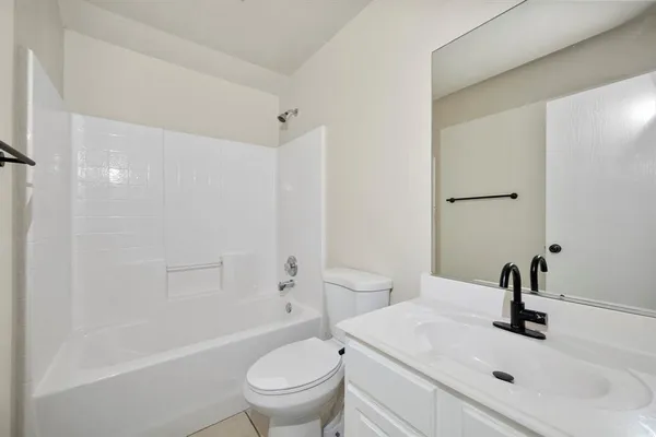 $2,300 | 812 Sierra Circle Drive, Burleson, TX 76028