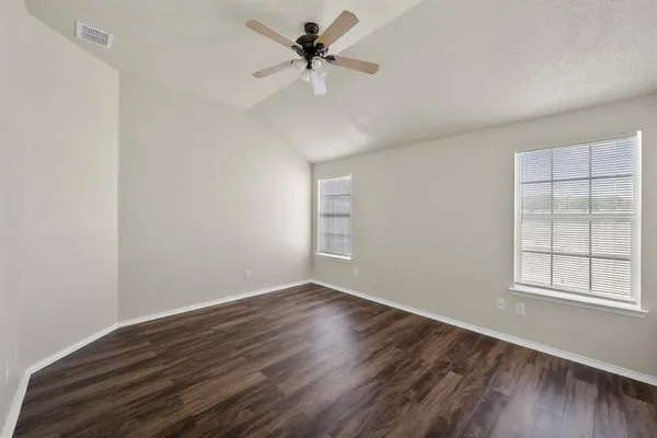 $2,300 | 812 Sierra Circle Drive, Burleson, TX 76028
