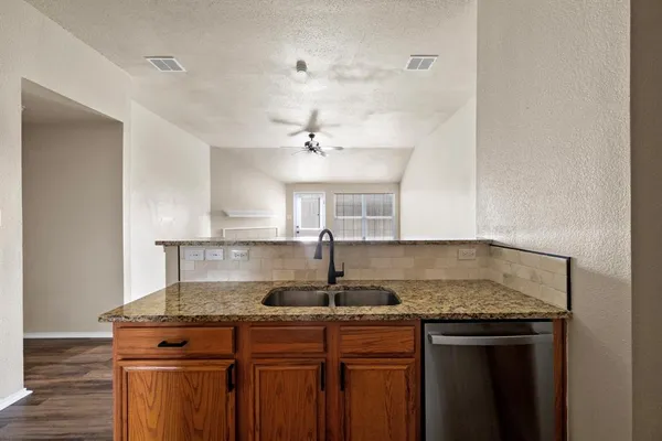 $2,300 | 812 Sierra Circle Drive, Burleson, TX 76028