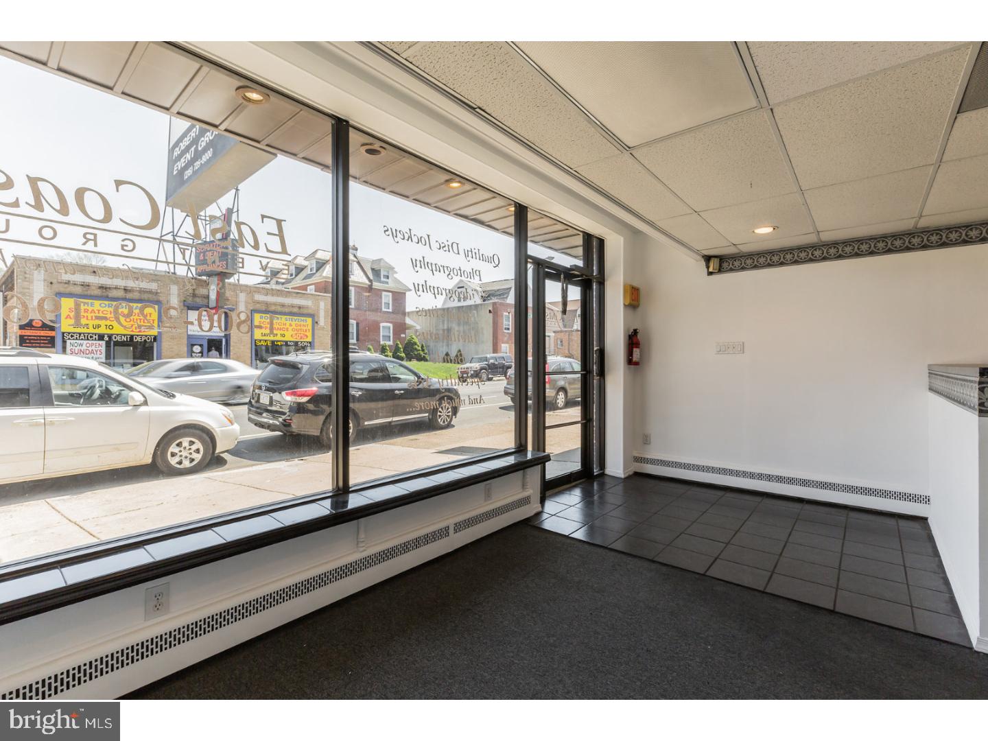 7124 Rising Sun Avenue Philadelphia, PA 19111 - Photo 4 of 25 Gallery Image 4