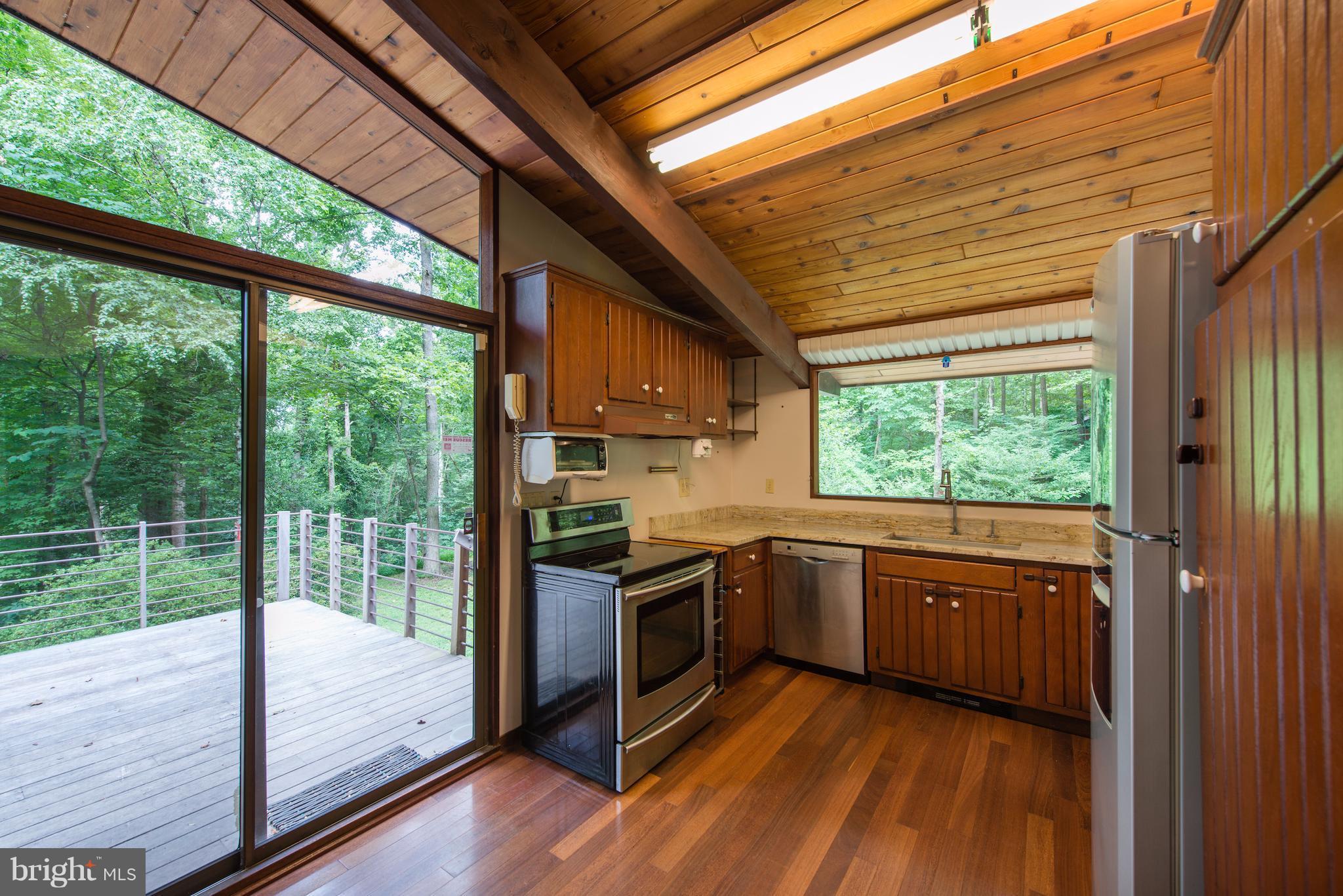 14710 Poplar Hill Road Accokeek, MD 20607 - Photo 13 of 28 Kitchen