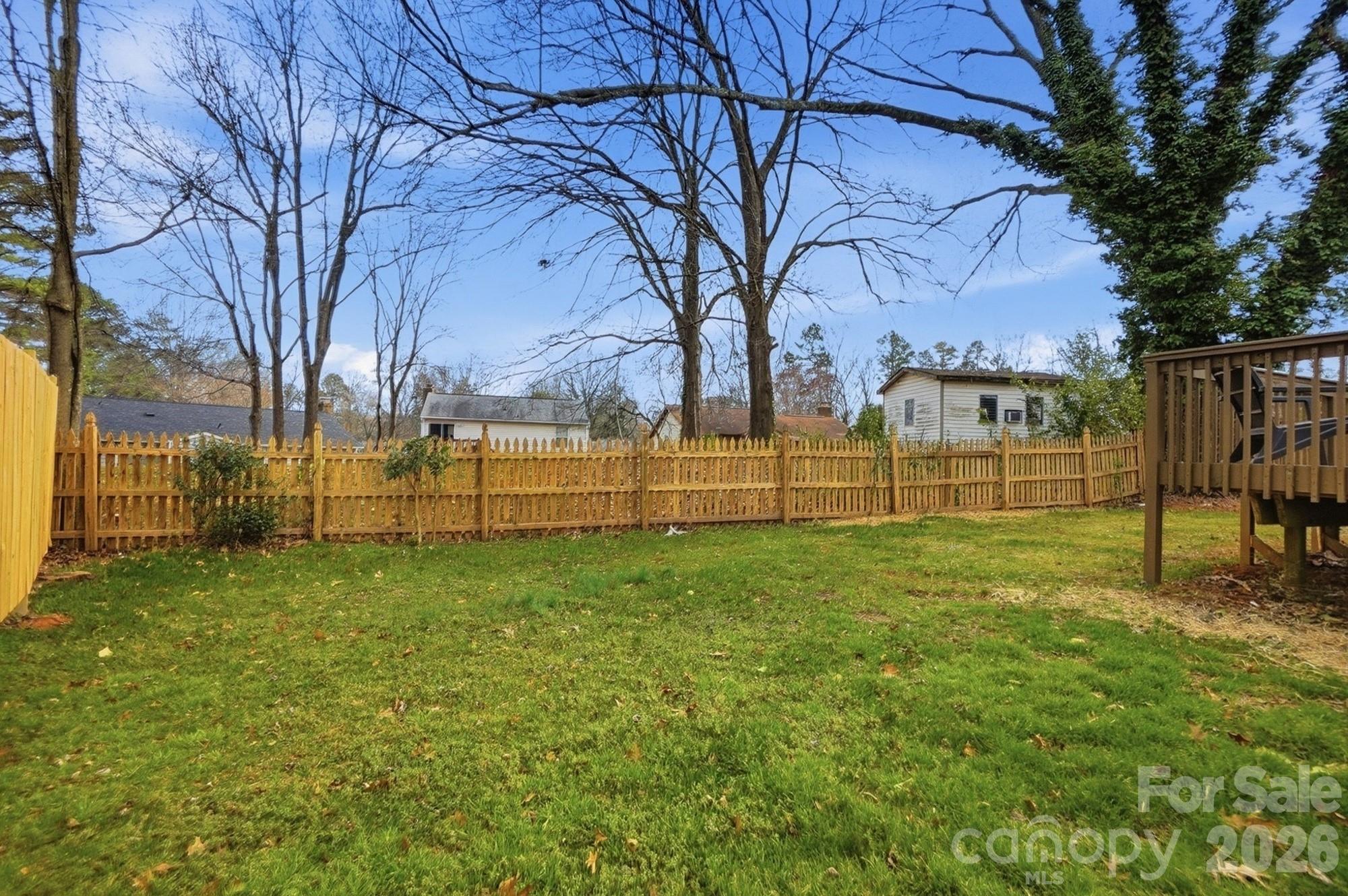 6621 Piney Path Road Charlotte, NC 28212 - Photo 33 of 36 a view of yard with tree