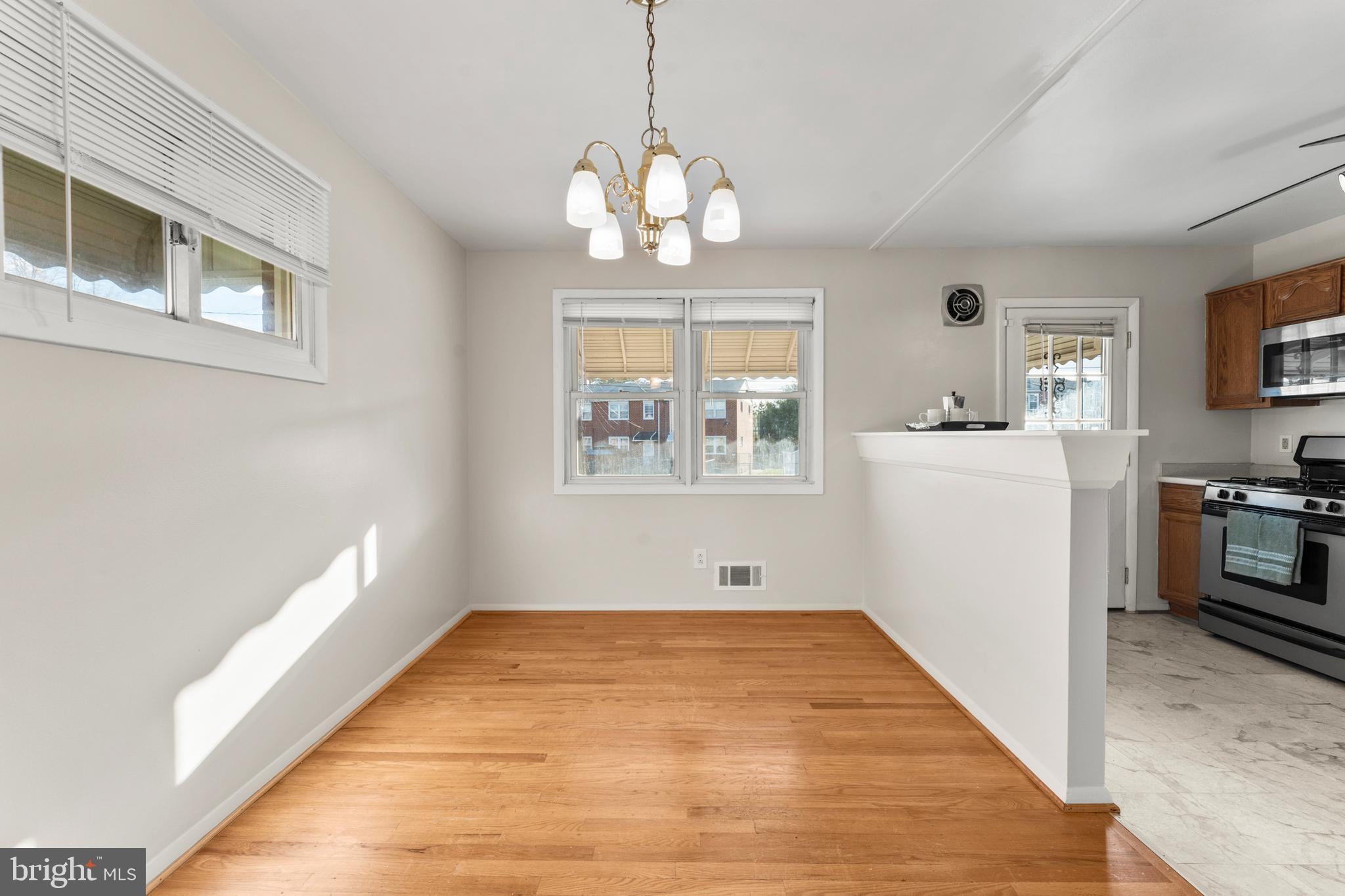 6912 Blanche Road Baltimore, MD 21215 - Photo 8 of 29 Dining area
