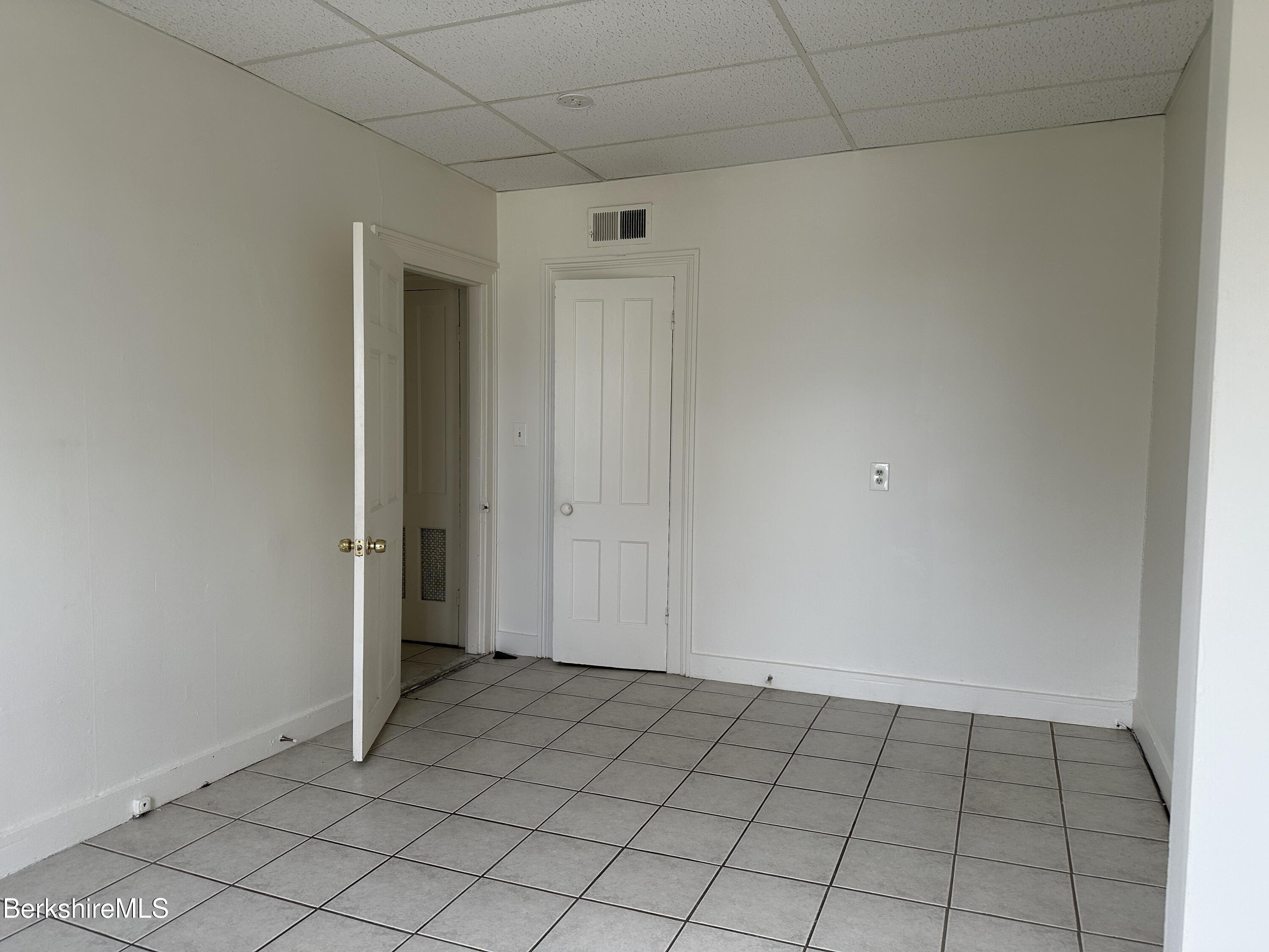 40 Reed Street Pittsfield, MA 01201 - Photo 23 of 28 46-3 Bedroom