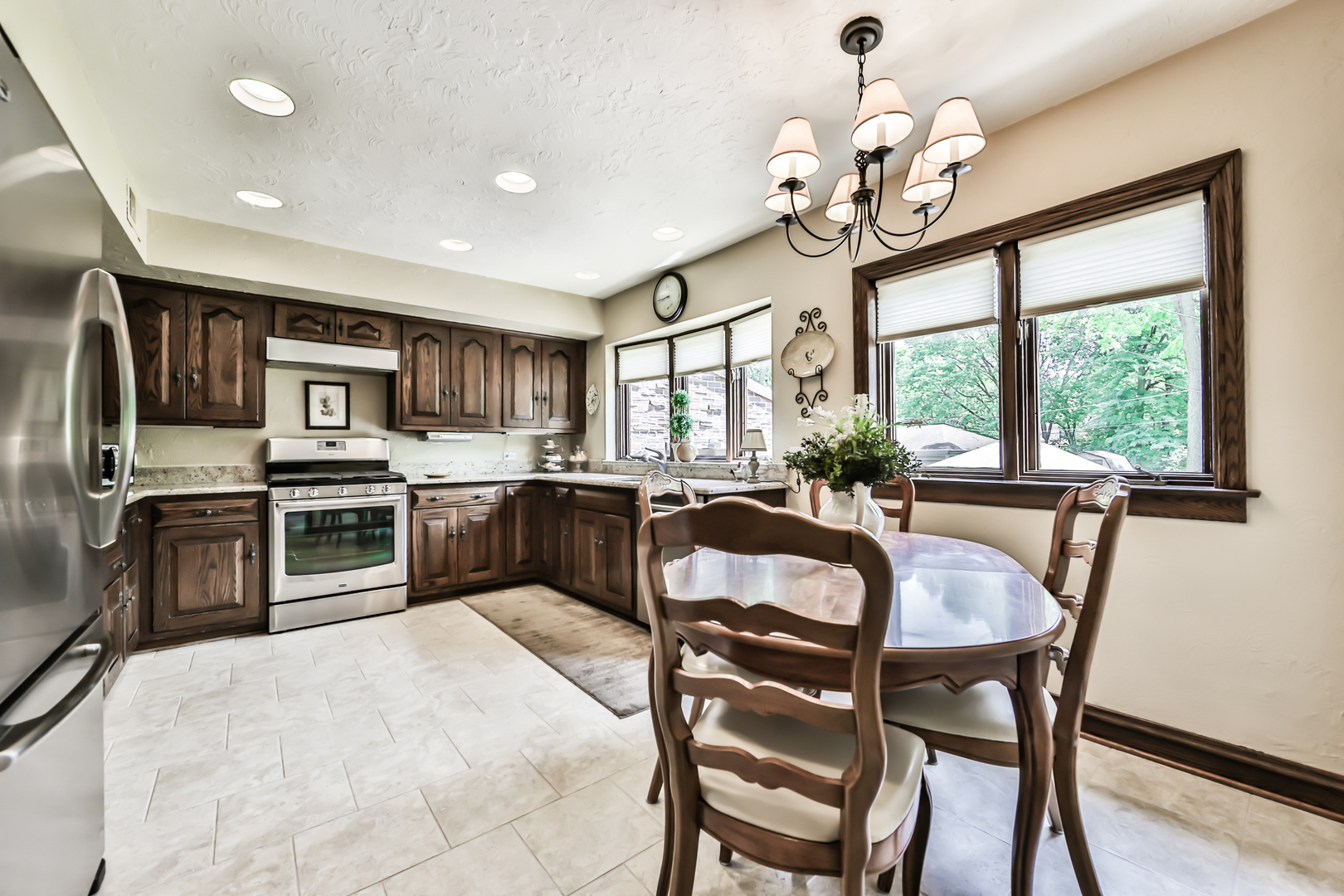341 Downing Road Riverside, IL 60546 - Photo 18 of 49