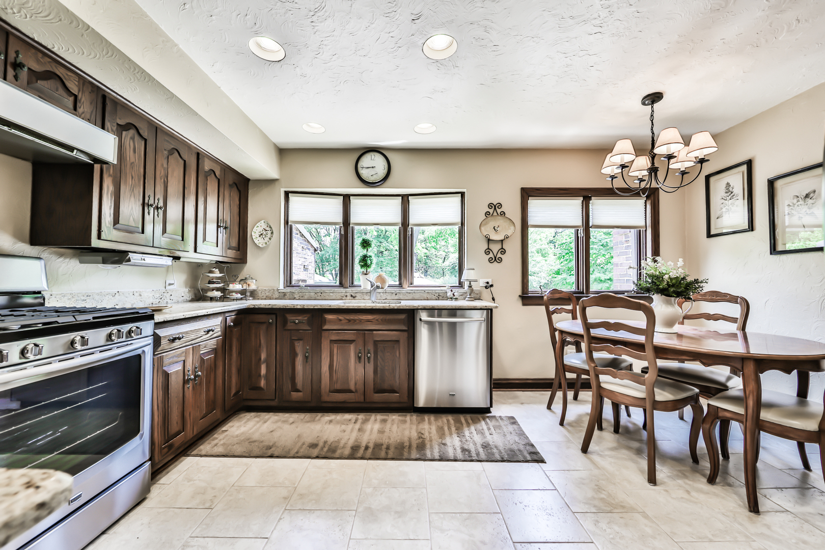 341 Downing Road Riverside, IL 60546 - Photo 19 of 49