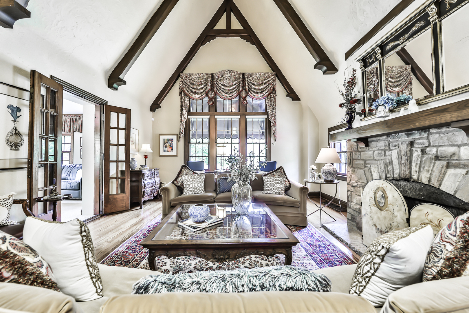 341 Downing Road Riverside, IL 60546 - Photo 8 of 49