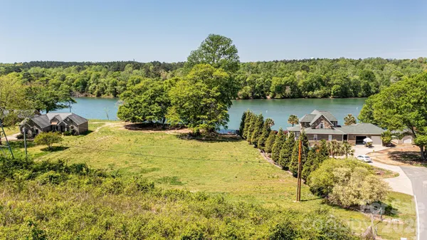 $349,900 | 1404 Hart Road, Charlotte, NC 28214