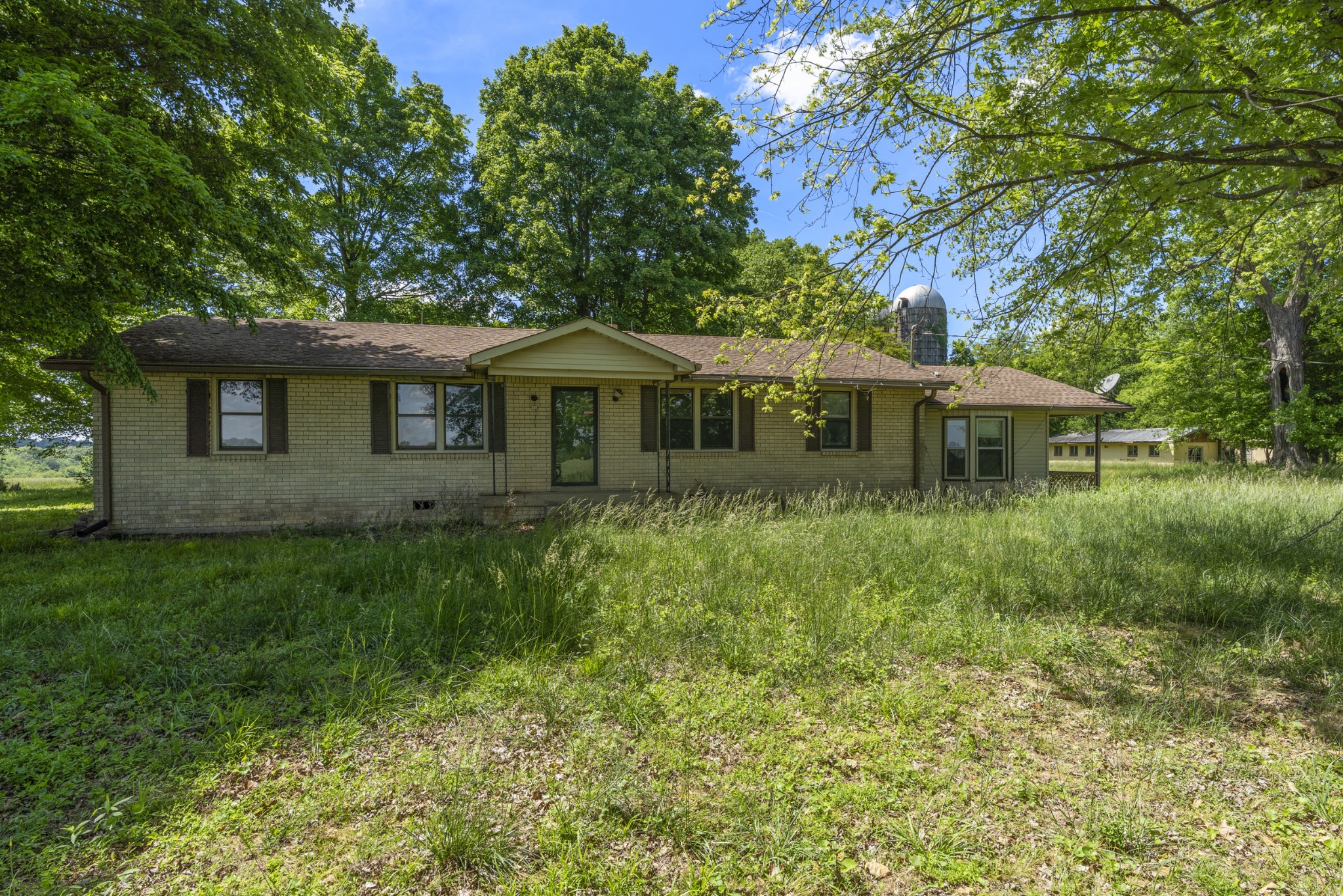 5078 Boyd Holland Road Springfield, TN 37172 - Photo 40 of 46 a front view of a house with a garden