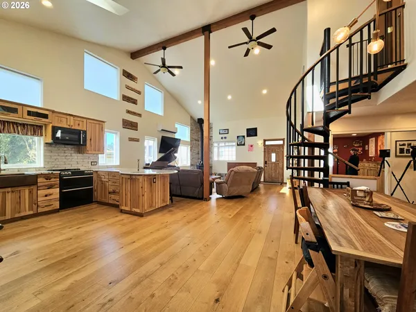 $699,000 | 1006 Ruth Lane, Brookings, OR 97415