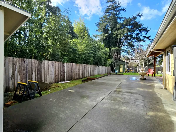 $699,000 | 1006 Ruth Lane, Brookings, OR 97415