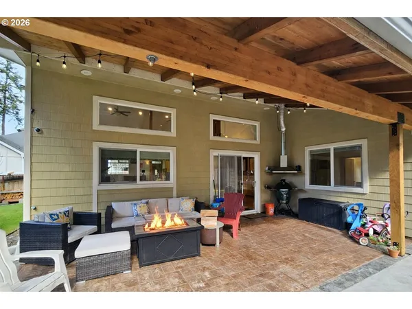 $699,000 | 1006 Ruth Lane, Brookings, OR 97415