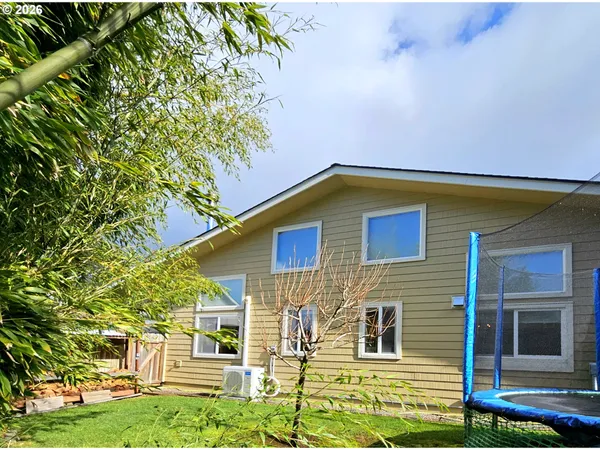 $699,000 | 1006 Ruth Lane, Brookings, OR 97415