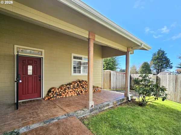 $699,000 | 1006 Ruth Lane, Brookings, OR 97415