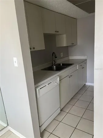 $1,550 | 4708 Christa Court, Unit 308, Tampa, FL 33614