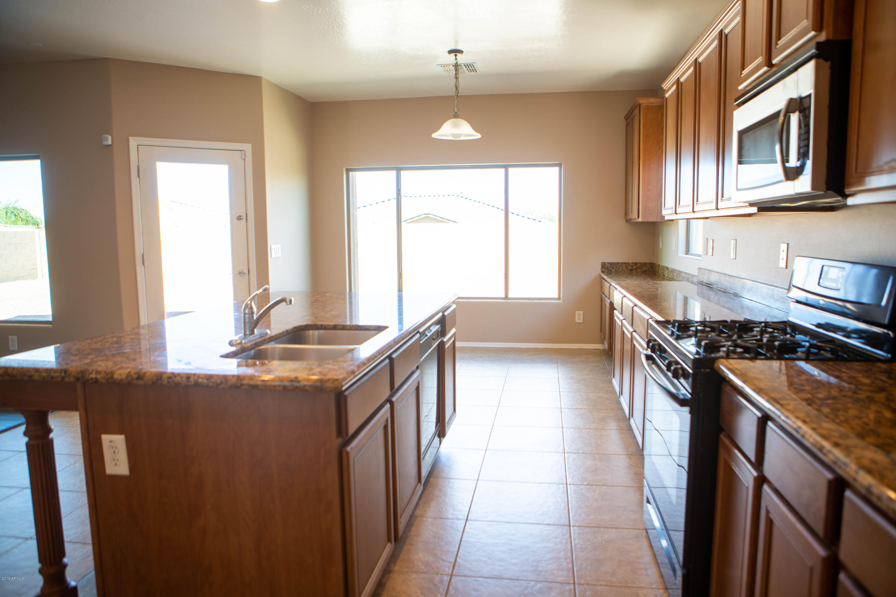 2320 West Mineral Road Phoenix, AZ 85041 - Photo 21 of 40 KY5A4048-HDR
