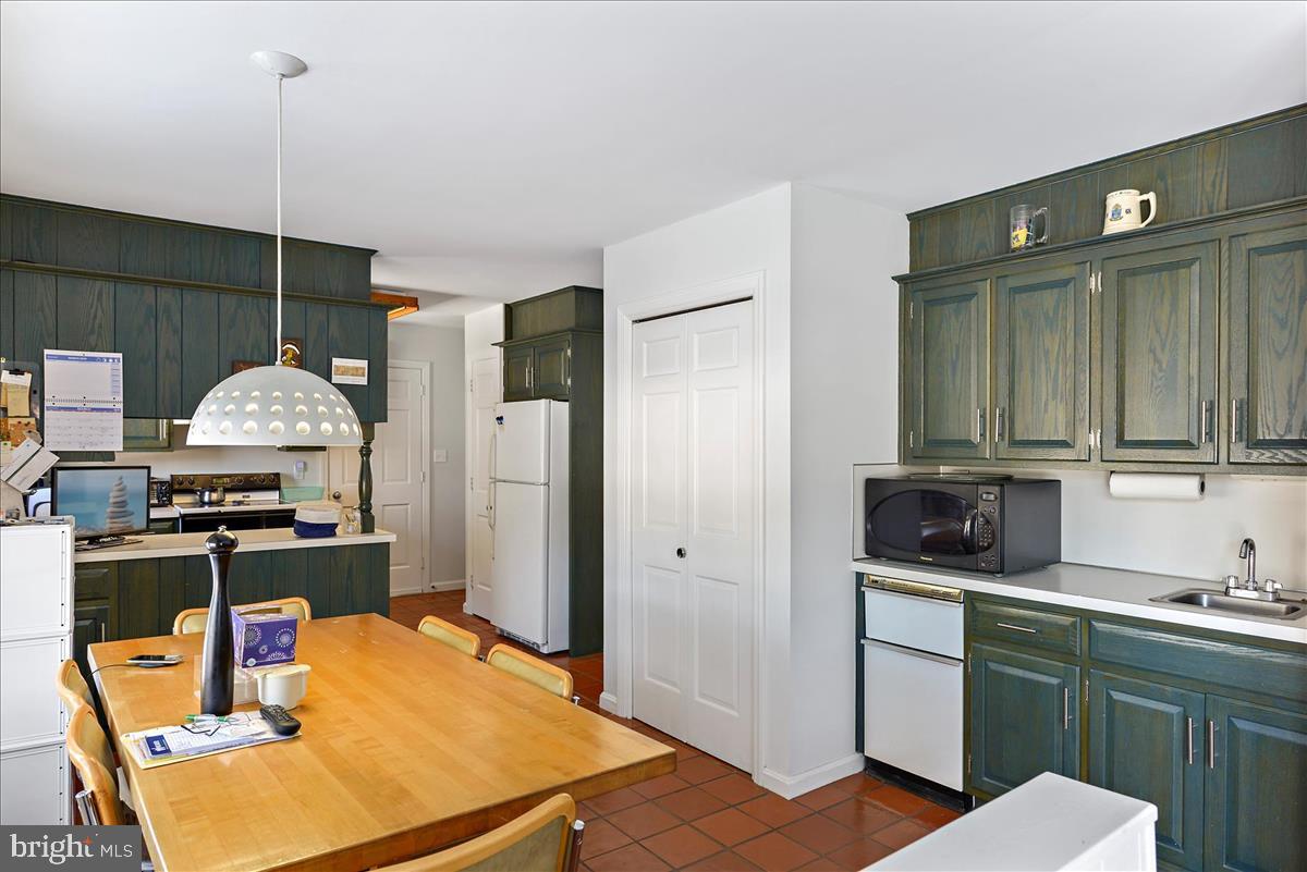 1280 Butterfield Road Lancaster, PA 17601 - Photo 15 of 29
