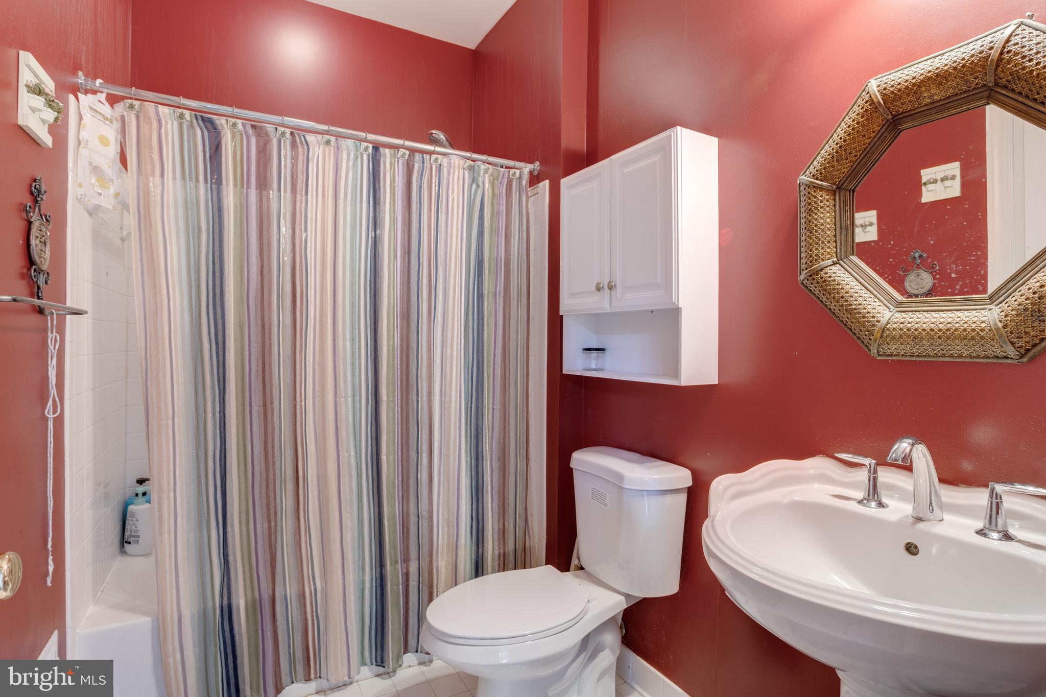 22471 Pine Ridge Court Ashburn, VA 20148 - Photo 14 of 43