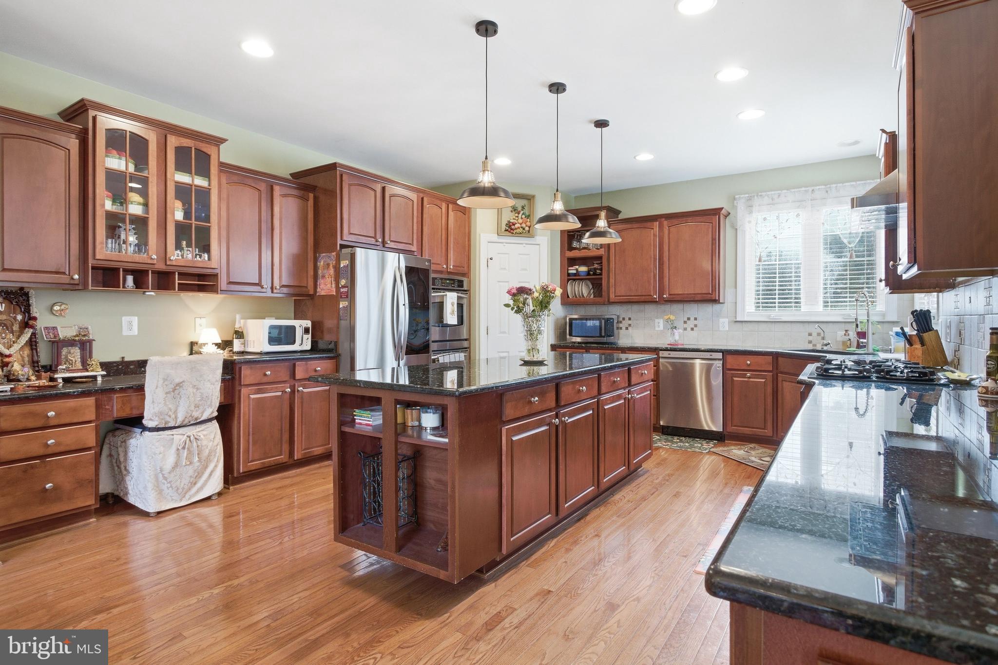 22471 Pine Ridge Court Ashburn, VA 20148 - Photo 32 of 43