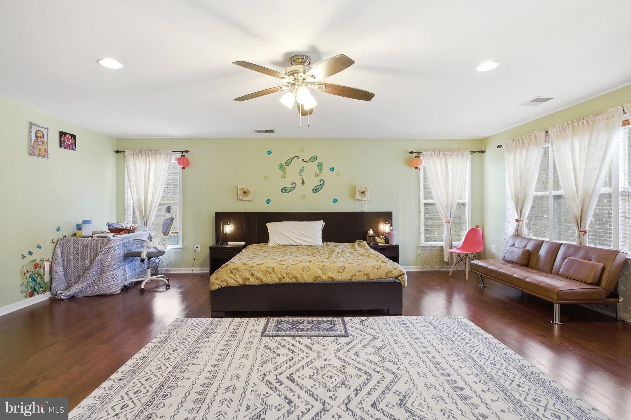 22471 Pine Ridge Court Ashburn, VA 20148 - Photo 8 of 43