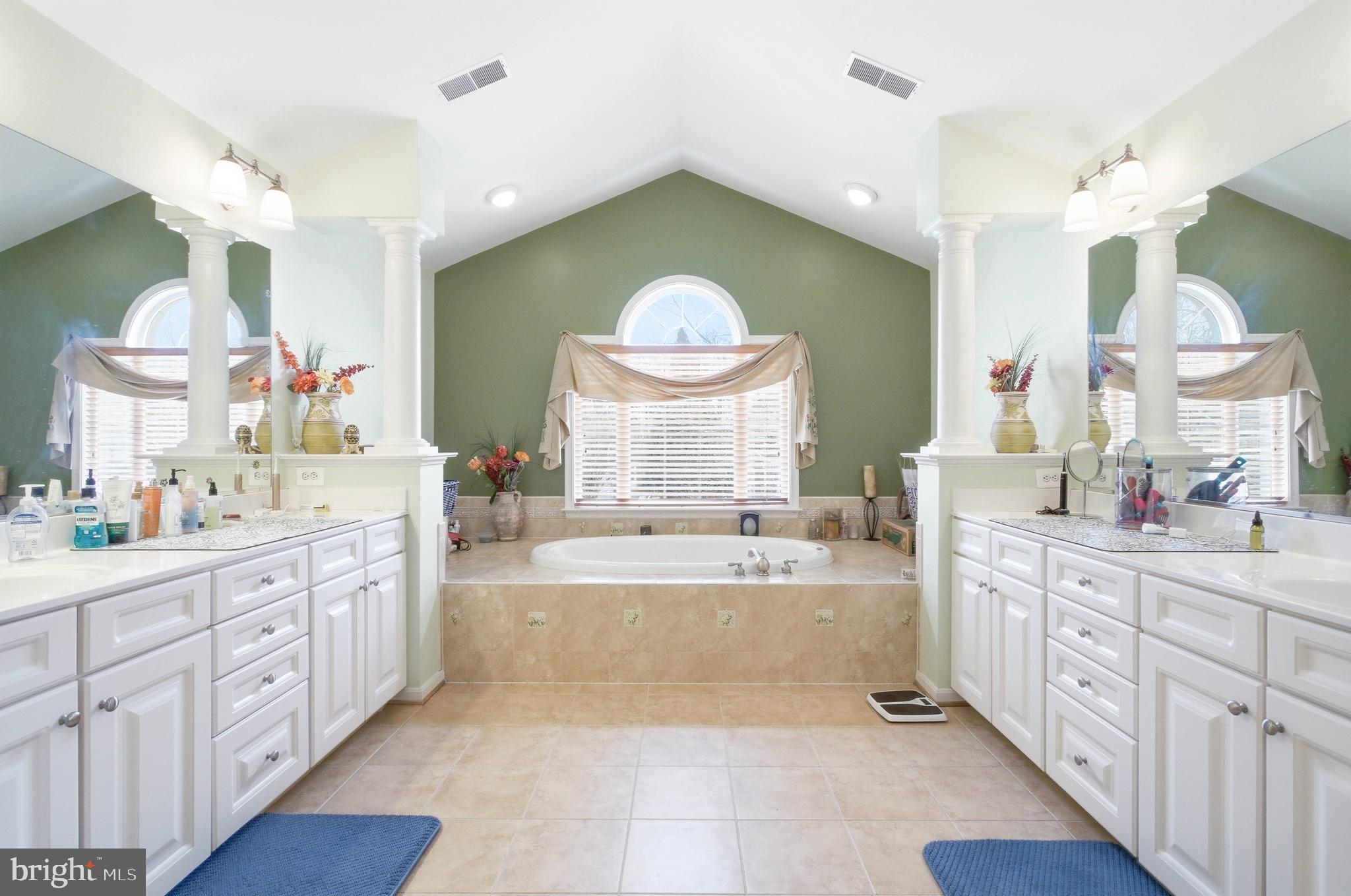 22471 Pine Ridge Court Ashburn, VA 20148 - Photo 9 of 43