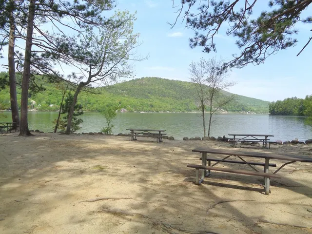 $2,800 | 174 Pikes Point Road, Bristol, NH 03222