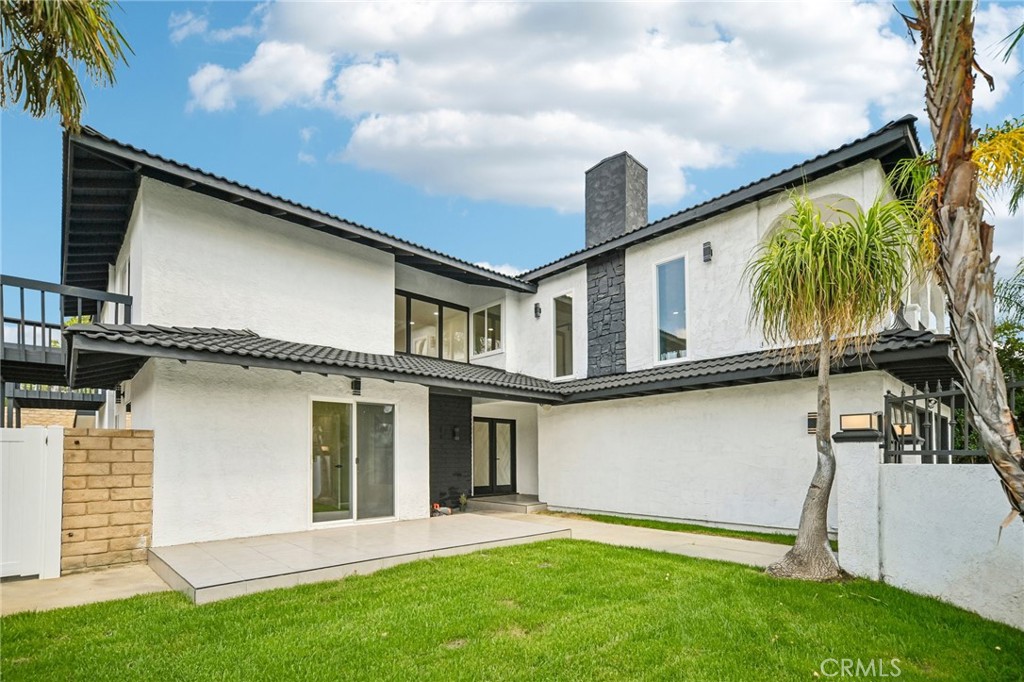 19259 Ludlow Street Porter Ranch, CA 91326 - Photo 5 of 71 Gallery Image 5