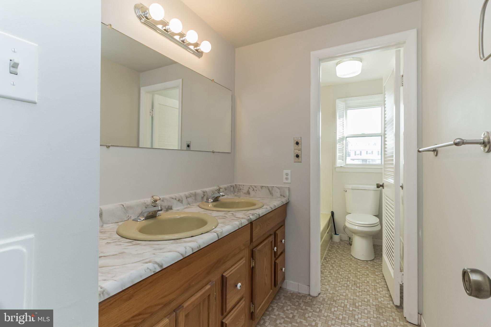 4705 Ebenezer Road Baltimore, MD 21236 - Photo 15 of 36