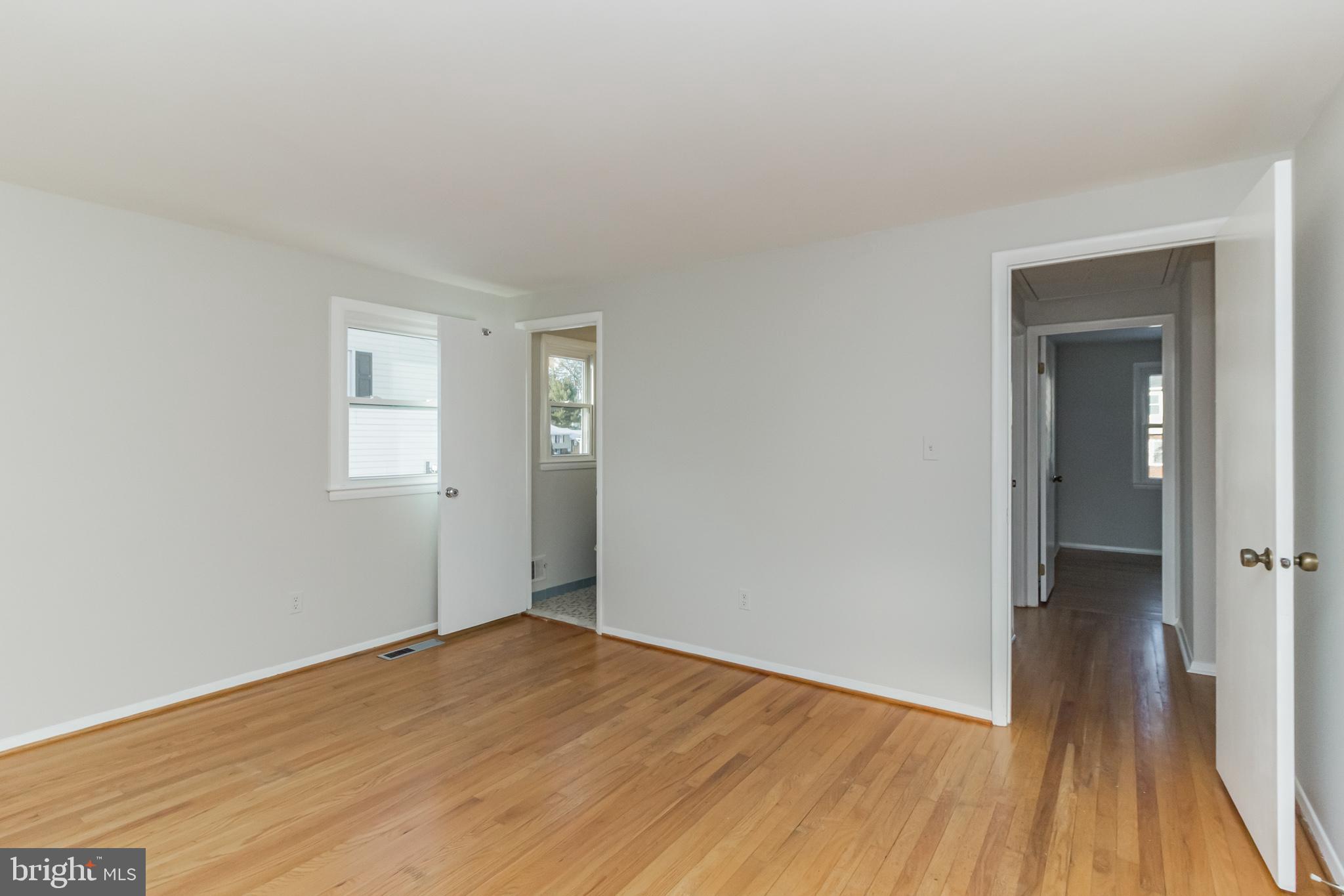 4705 Ebenezer Road Baltimore, MD 21236 - Photo 18 of 36