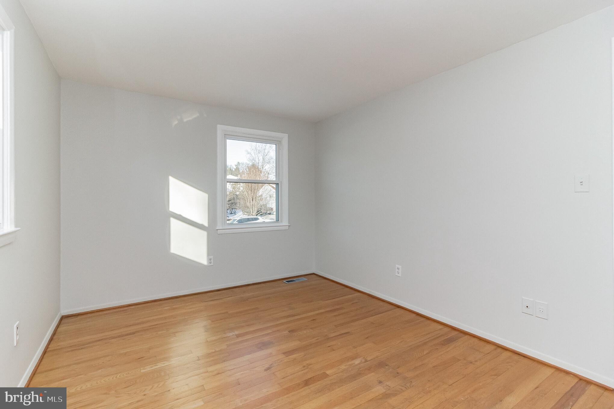 4705 Ebenezer Road Baltimore, MD 21236 - Photo 26 of 36