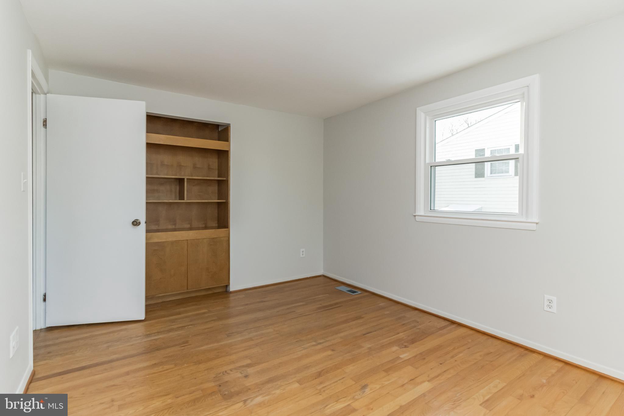 4705 Ebenezer Road Baltimore, MD 21236 - Photo 27 of 36