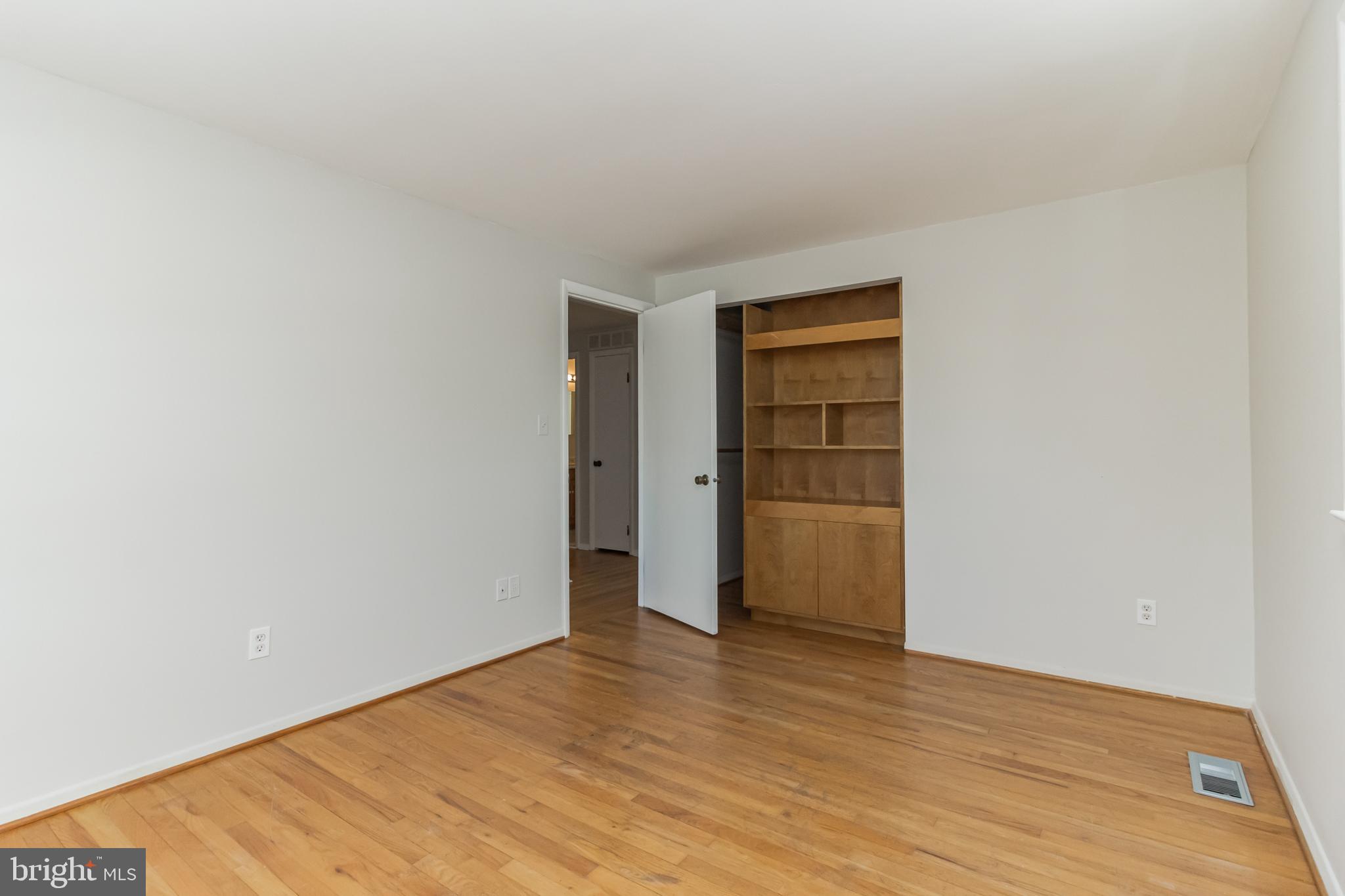 4705 Ebenezer Road Baltimore, MD 21236 - Photo 28 of 36