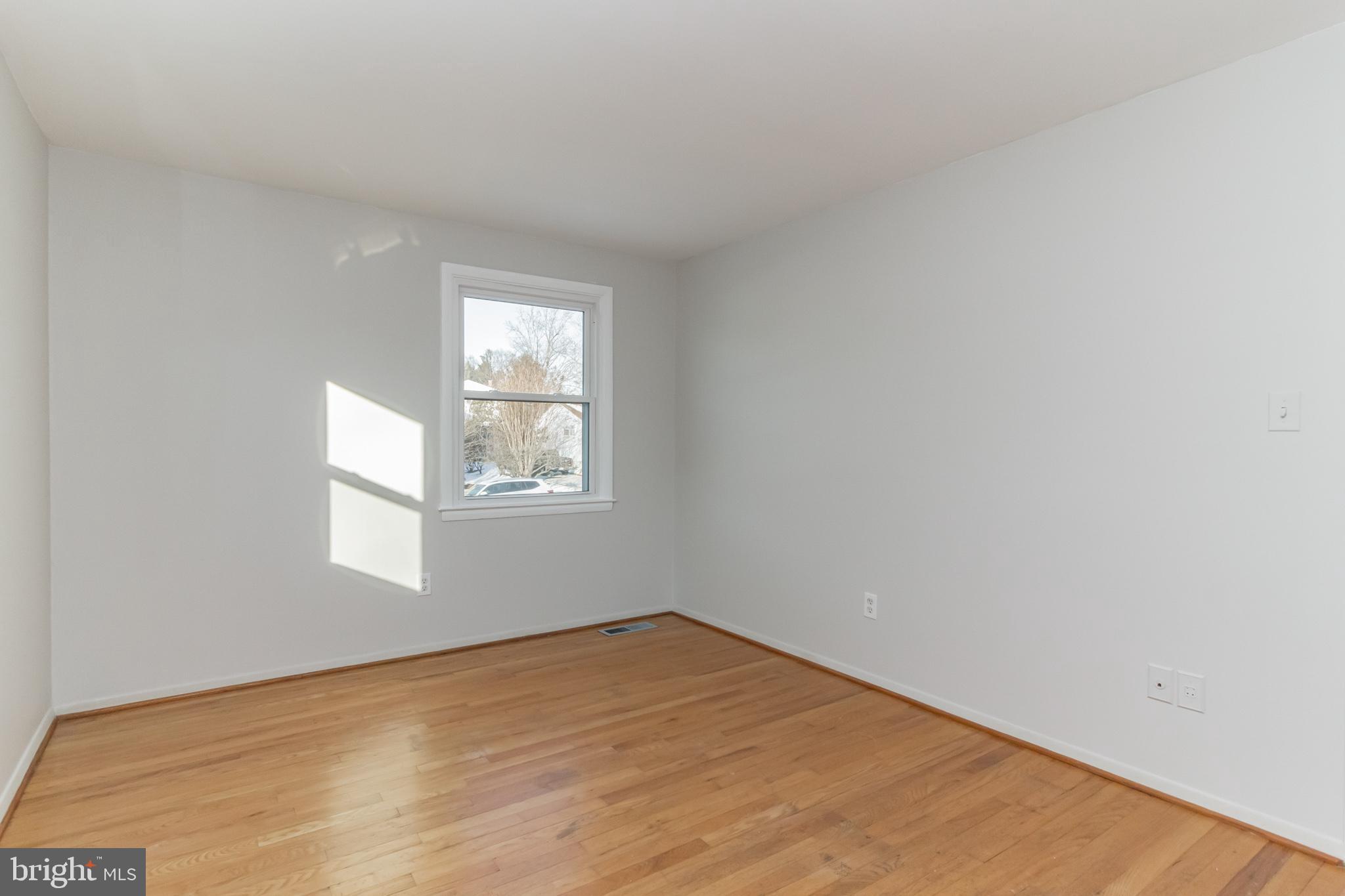 4705 Ebenezer Road Baltimore, MD 21236 - Photo 29 of 36