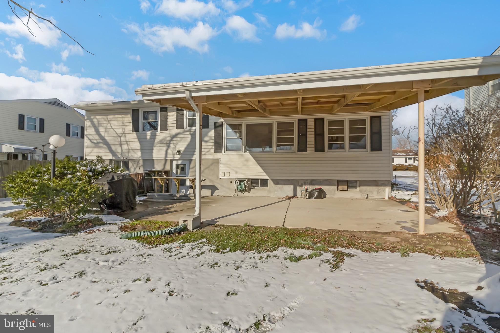 4705 Ebenezer Road Baltimore, MD 21236 - Photo 3 of 36