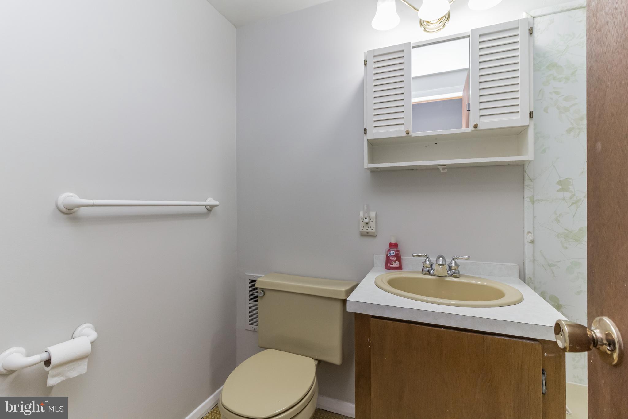 4705 Ebenezer Road Baltimore, MD 21236 - Photo 33 of 36