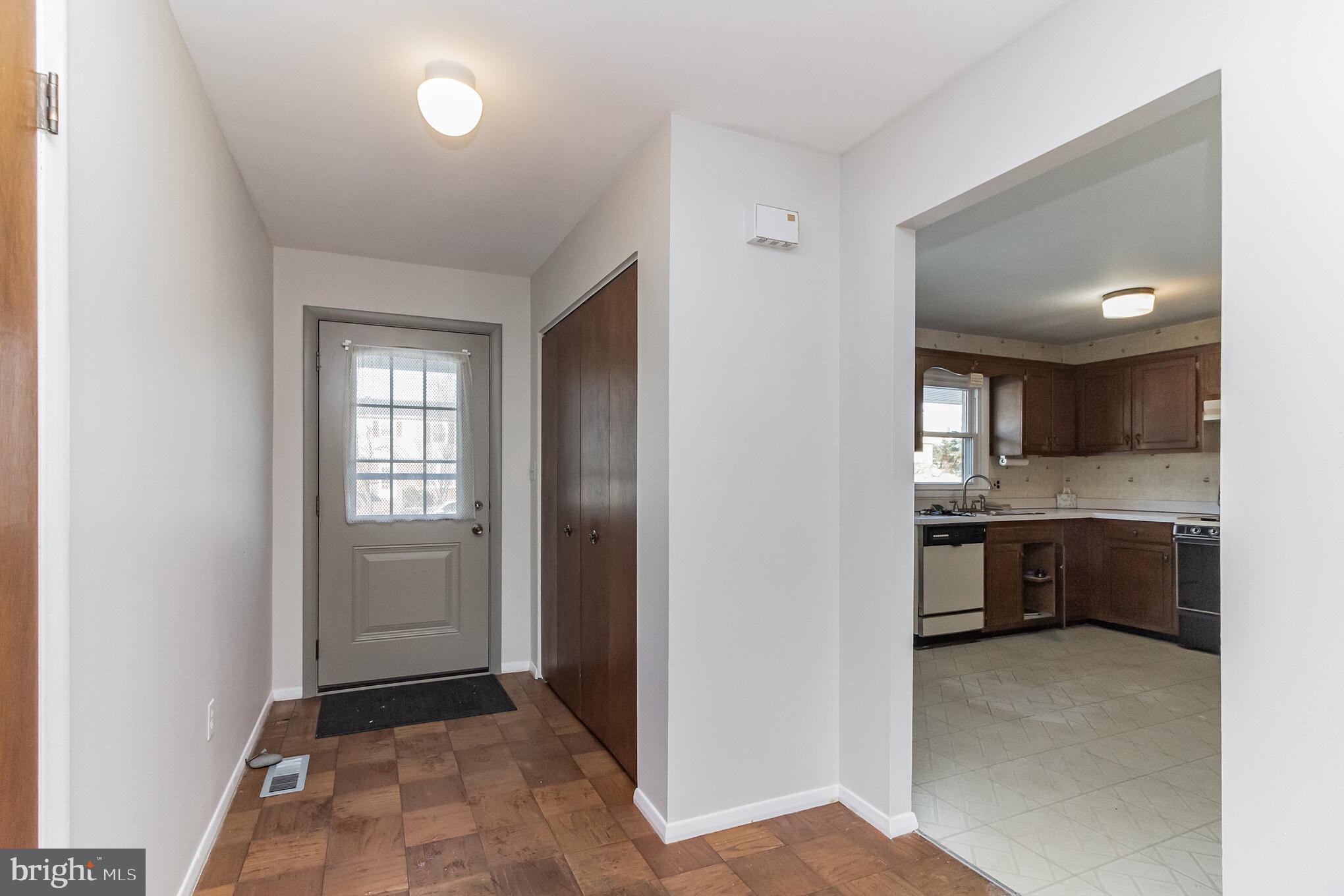 4705 Ebenezer Road Baltimore, MD 21236 - Photo 7 of 36