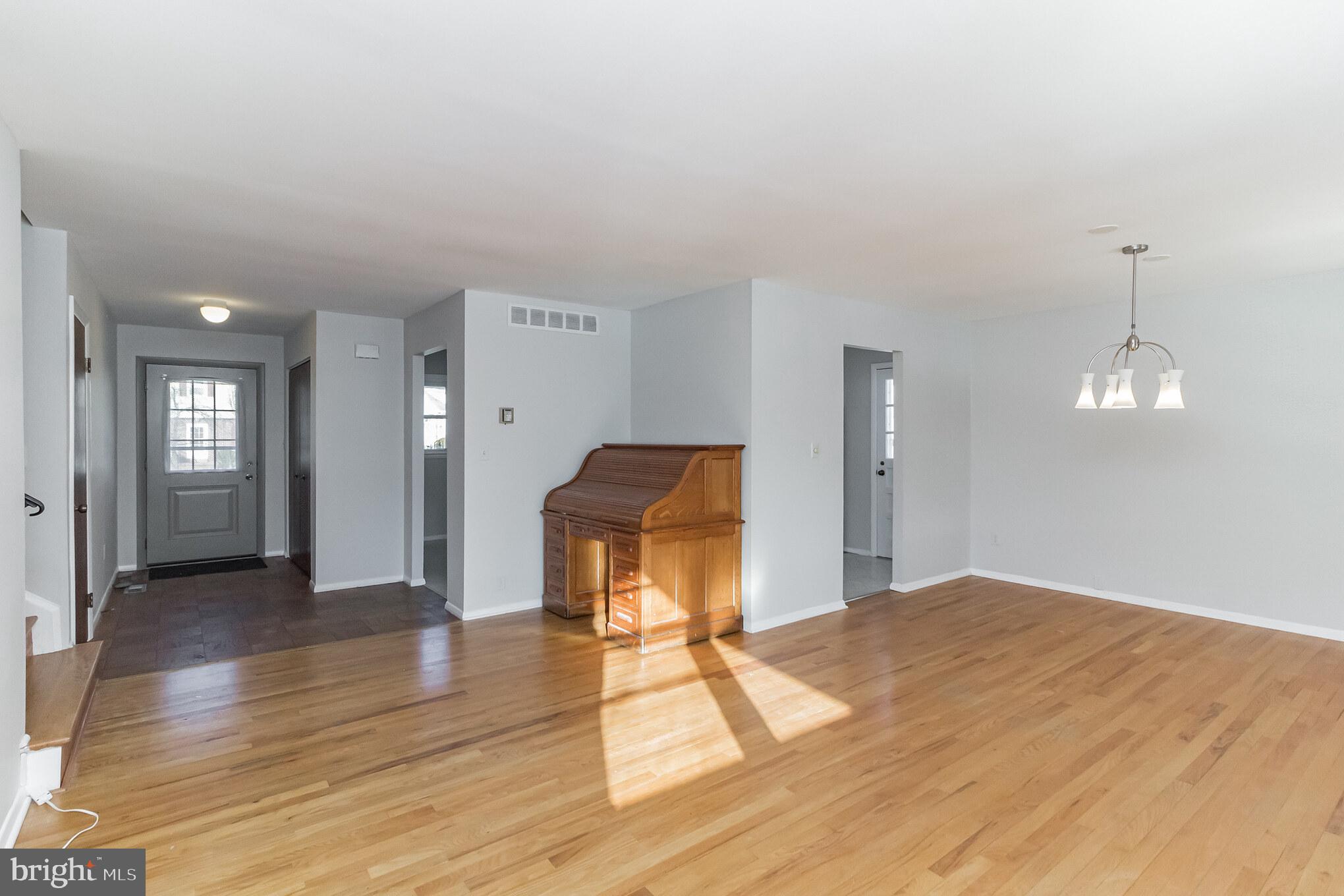 4705 Ebenezer Road Baltimore, MD 21236 - Photo 8 of 36