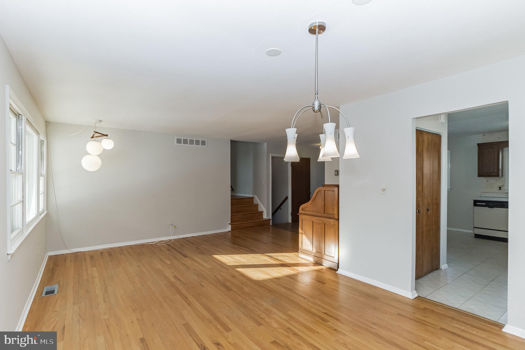 4705 Ebenezer Road Baltimore, MD 21236 - Photo 9 of 36
