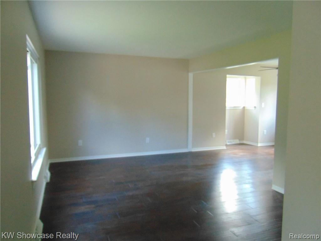 LIVING ROOM WITH BEAUTIFUL HARDWOOD FLOORS