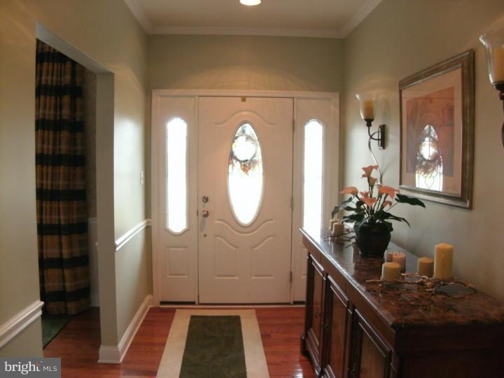334 Stone Ridge Drive Dover, DE 19901 - Photo 2 of 25 Foyer