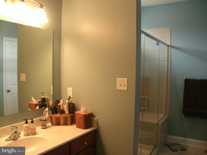 334 Stone Ridge Drive Dover, DE 19901 - Photo 14 of 25 Master Bathroom