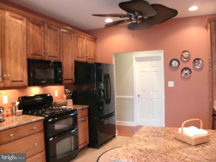 334 Stone Ridge Drive Dover, DE 19901 - Photo 7 of 25 Kitchen