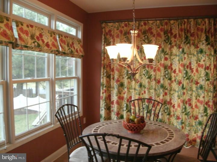 334 Stone Ridge Drive Dover, DE 19901 - Photo 9 of 25 Breakfast Room