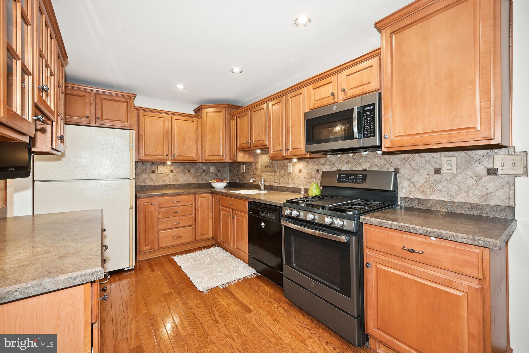 2 Utica Road Marlton, NJ 08053 - Photo 17 of 38
