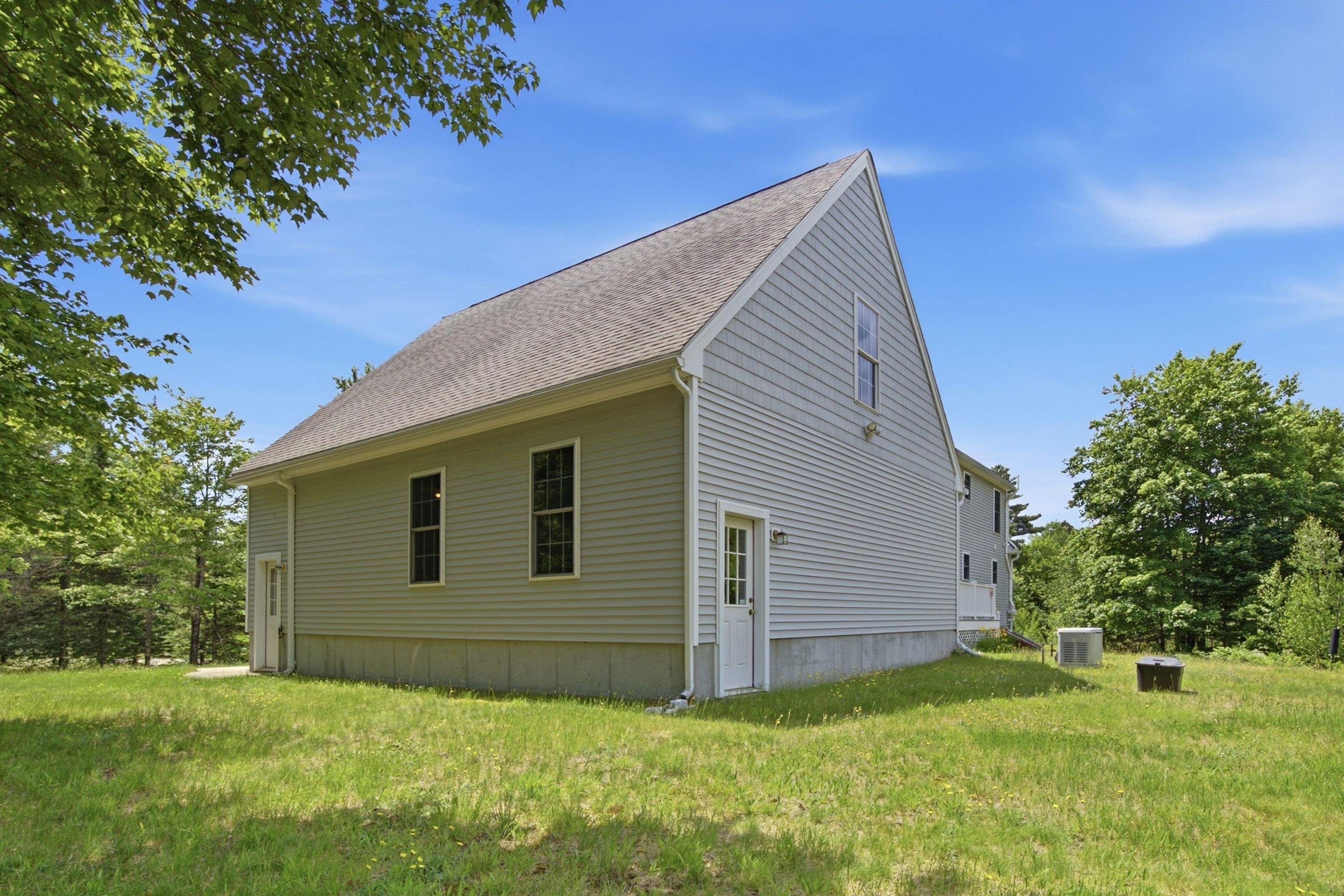 48 Adams Way Middleton, NH 03887 - Photo 3 of 50