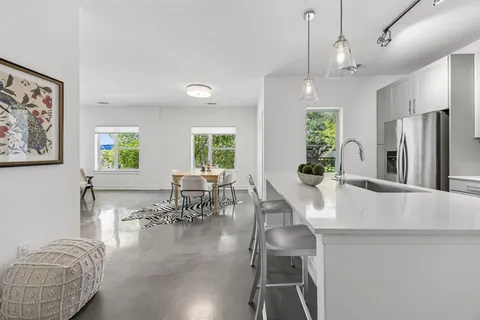 $450,000 | 5710 McCommas Boulevard, Unit 101, Dallas, TX 75206