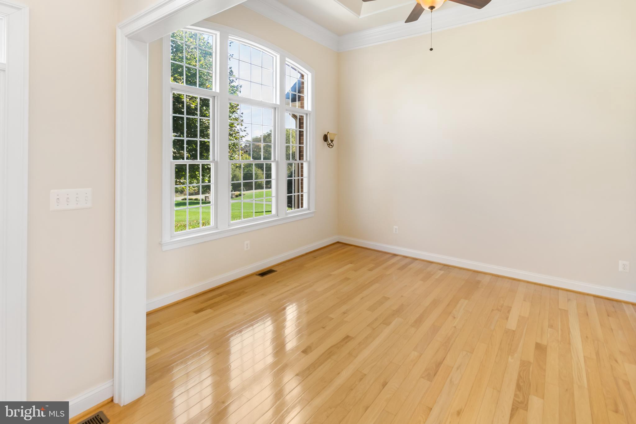 14389 Howard Road Dayton, MD 21036 - Photo 14 of 82 Living Room or Music Room