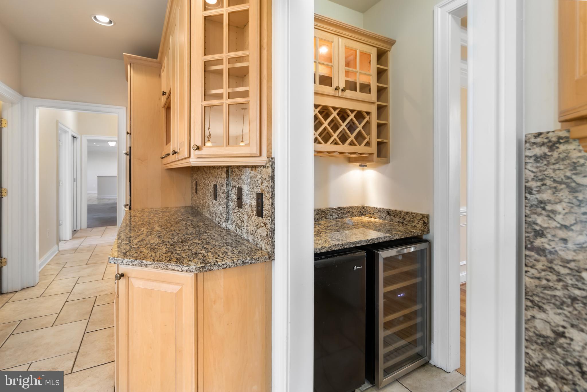 14389 Howard Road Dayton, MD 21036 - Photo 23 of 82 Butler's Pantry