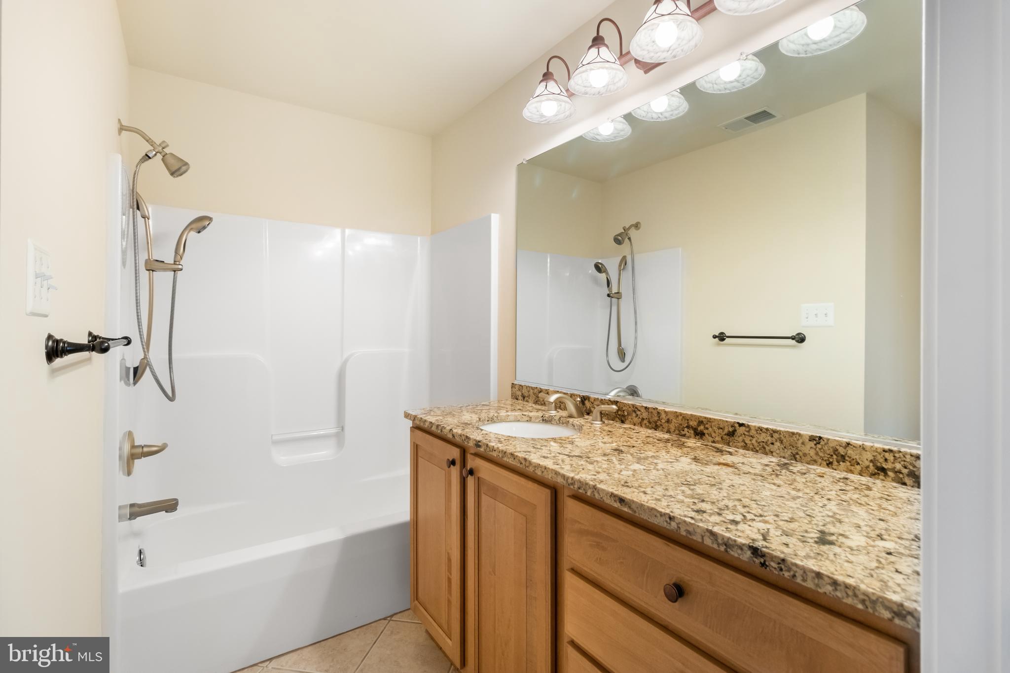 14389 Howard Road Dayton, MD 21036 - Photo 49 of 82 Bedroom #4 Full Bath